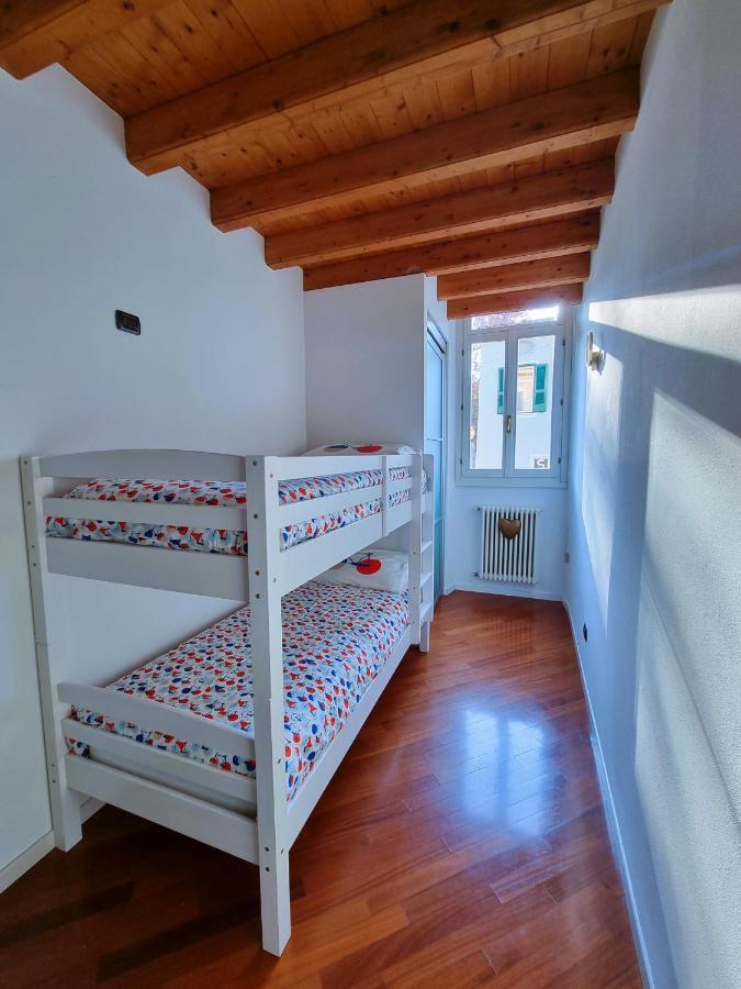 La Finestra Sul Castello Desenzano-By Goccia Di Lago Десенцано дел Гарда Екстериор снимка